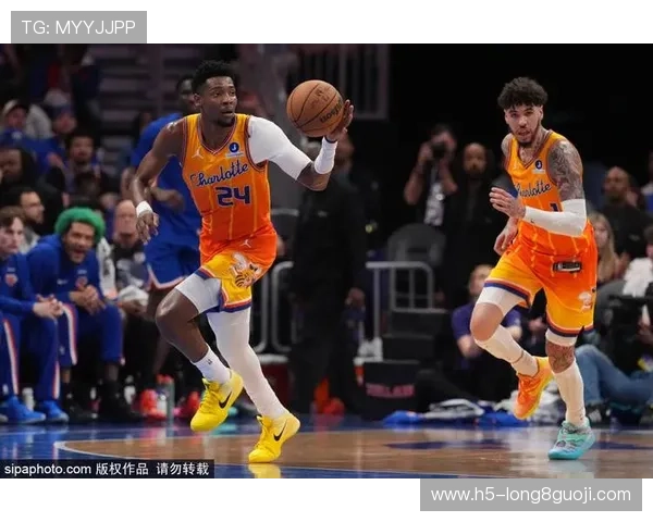 尼克斯队重磅交易签下明星球员 力图冲击新赛季总冠军目标