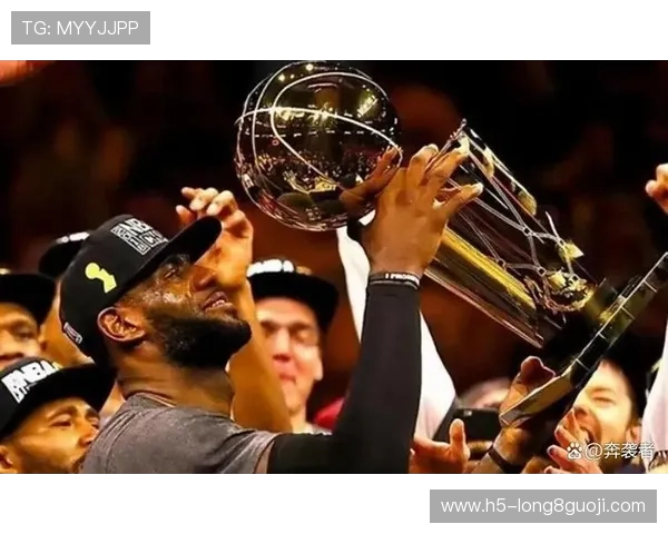 詹姆斯关键时刻再现神勇助湖人逆转勇士夺胜